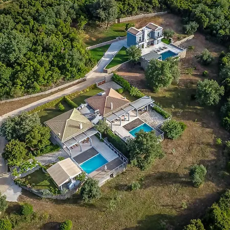 Dafni & Nikos Corfu * Като-Коракиана