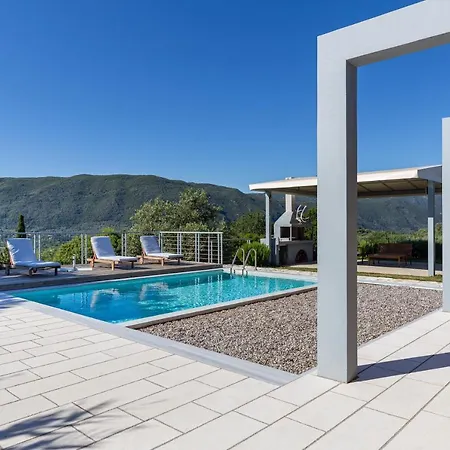 Dafni & Nikos Corfu * Kato Korakiana