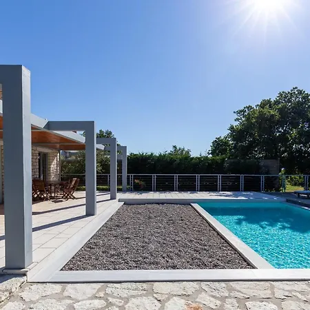 Dafni & Nikos Corfu * Kato Korakiana