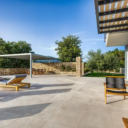 Villa Dafni & Nikos Corfu