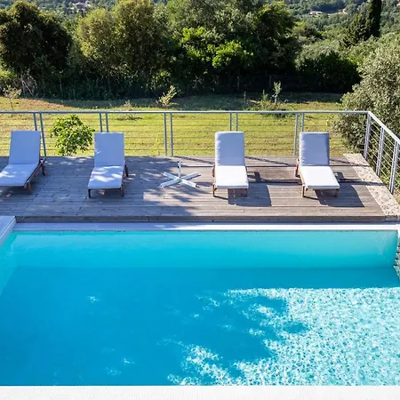 Dafni & Nikos Corfu *