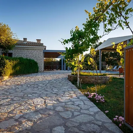 Villa Dafni & Nikos Corfu