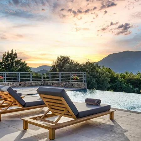 Dafni & Nikos Corfu * Kato Korakiana